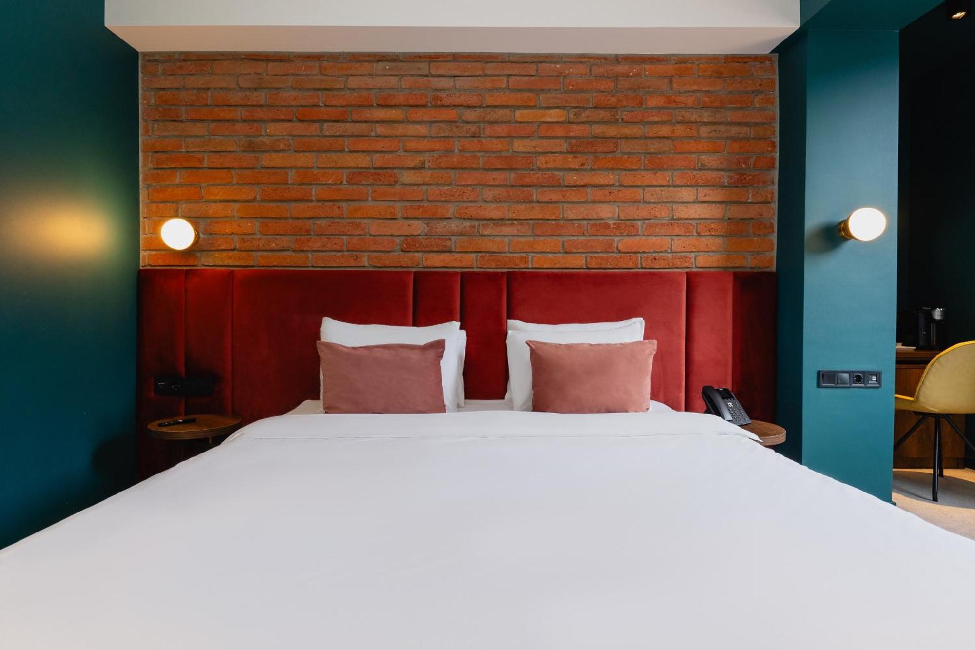 Otel About Sololaki 4*